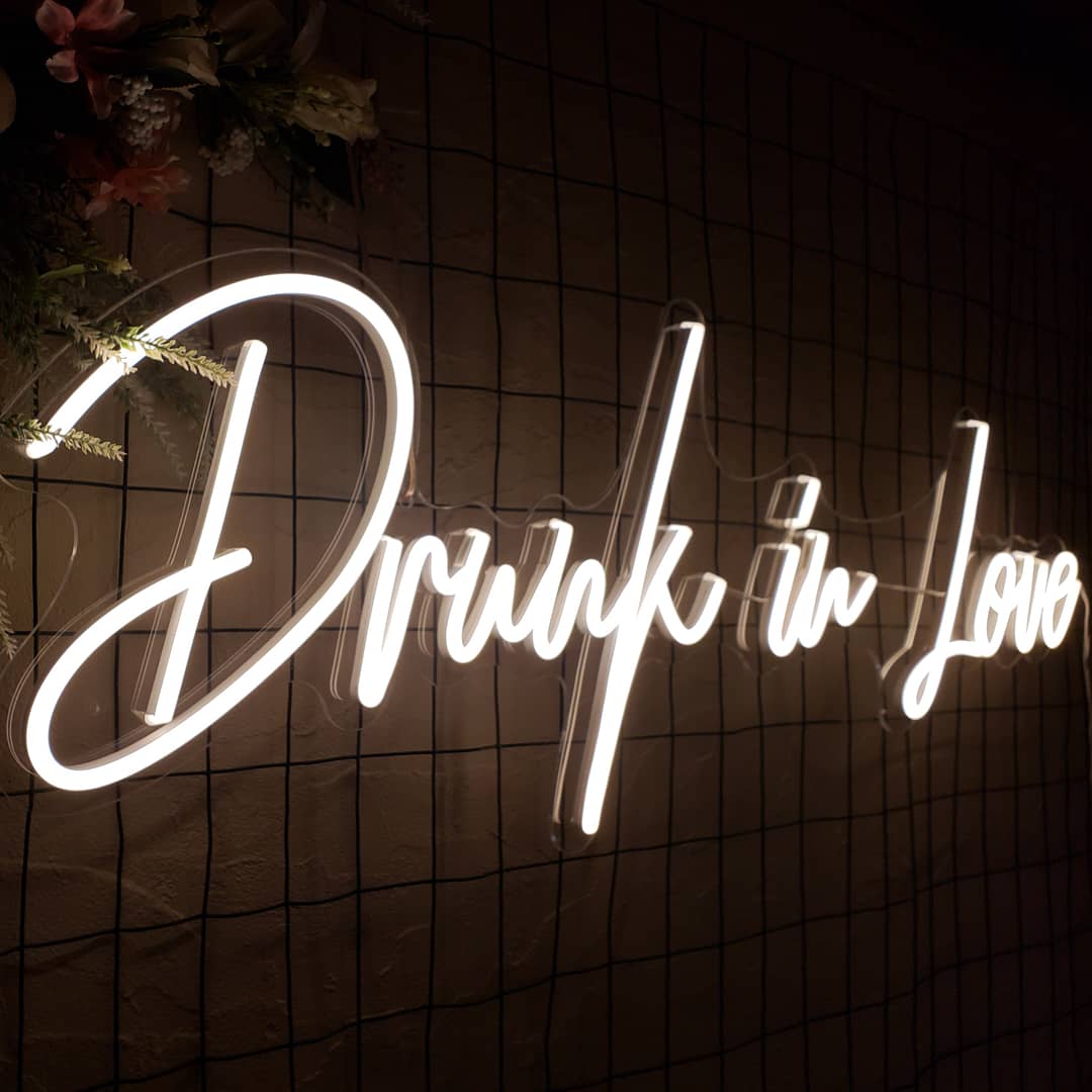 Neon Sign Rental - Drunk In Love - The Lovely Glass Jar